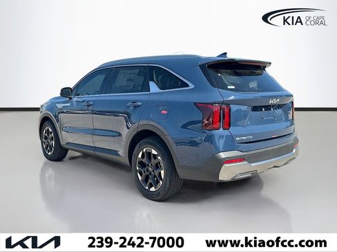New 2026 Kia Sorento S image 3