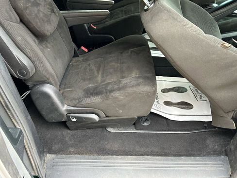 Used 2015 Dodge Grand Caravan SE image 11