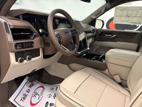 New 2026 GMC Yukon Denali w/ LPO, Floor Liner Package RWD image 12