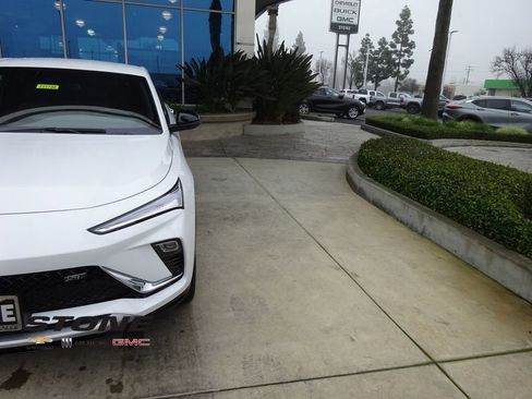 New 2026 Buick Envista Sport Touring w/ Convenience I Package image 31