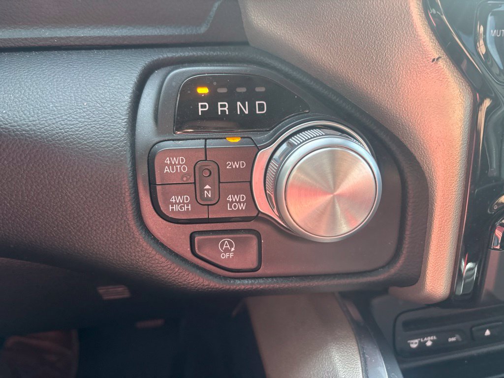 Used 2019 RAM 1500 Laramie AWD/4WD image 12
