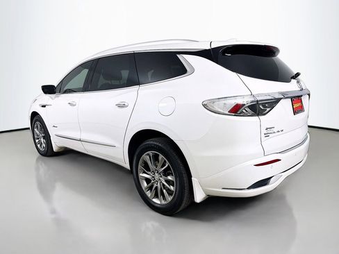 Used 2024 Buick Enclave Avenir image 5