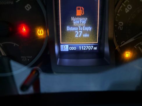 Used 2019 Toyota Tacoma TRD Off-Road image 18