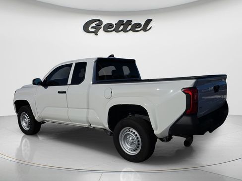 Used 2025 Toyota Tacoma SR image 6