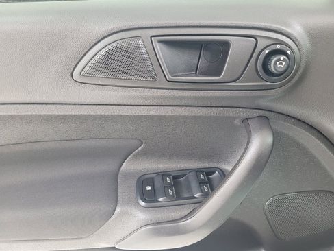 Used 2018 Ford Fiesta SE FWD image 27