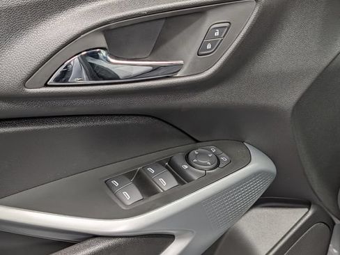 New 2026 Chevrolet Trax RS w/ Sunroof Package FWD image 15