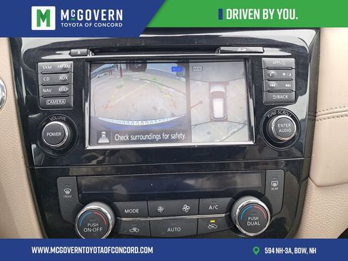 Used 2017 Nissan Rogue SL w/ SL Premium Package image 19