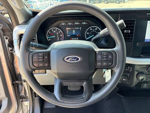 Used 2024 Ford F250 XL w/ STX Appearance Package AWD/4WD image 17