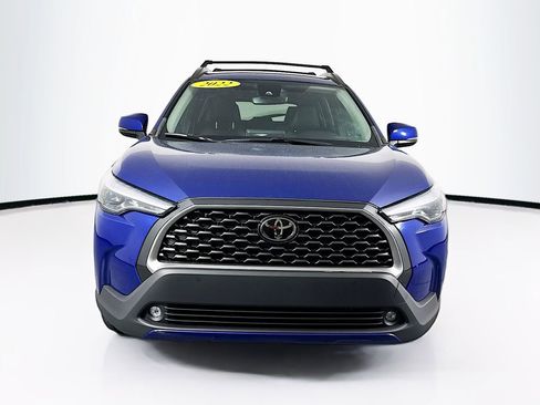 Used 2022 Toyota Corolla Cross XLE image 2