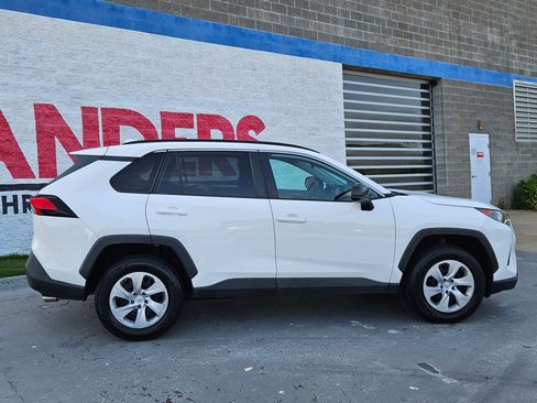 Used 2021 Toyota RAV4 LE FWD image 8