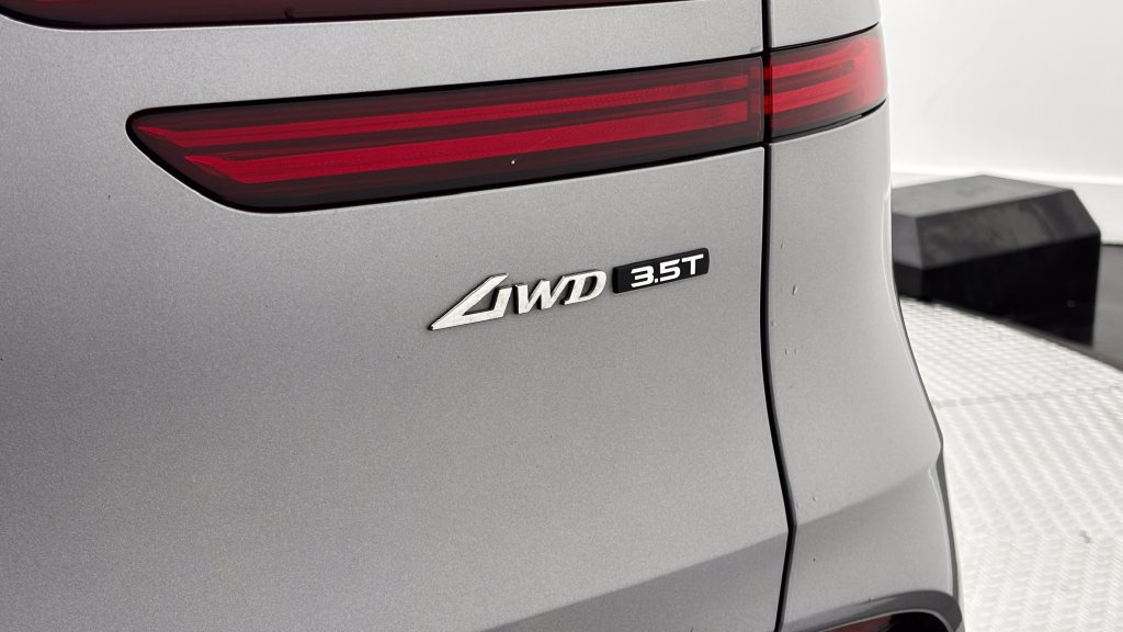 Used 2023 Genesis GV70 3.5T Sport w/ Sport Prestige Package AWD/4WD image 9