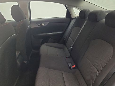 Used 2019 Kia Forte LXS FWD image 18