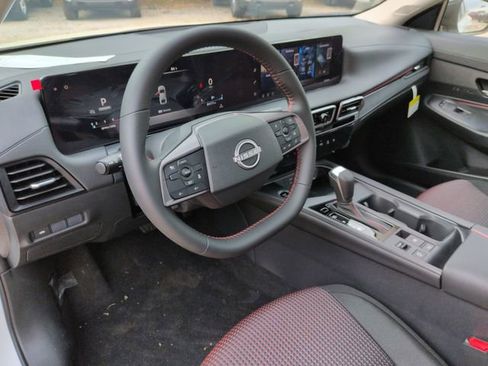 New 2026 Nissan Sentra SR w/ Floor Mat Package FWD image 30