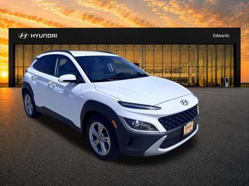 Used 2023 Hyundai Kona SEL w/ Cargo Package FWD image 3