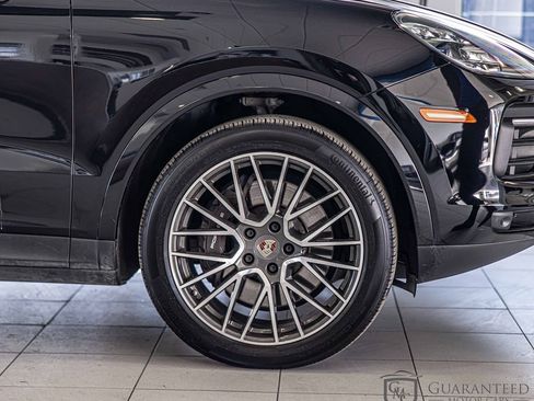Used 2022 Porsche Cayenne image 10
