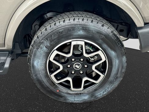 Used 2025 Ford Bronco Outer Banks AWD/4WD image 20