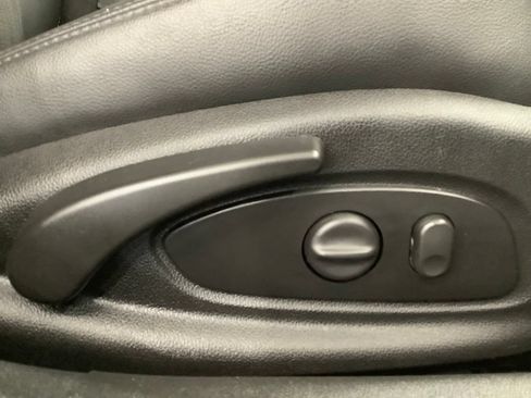 Used 2019 Chevrolet Impala LT FWD image 27