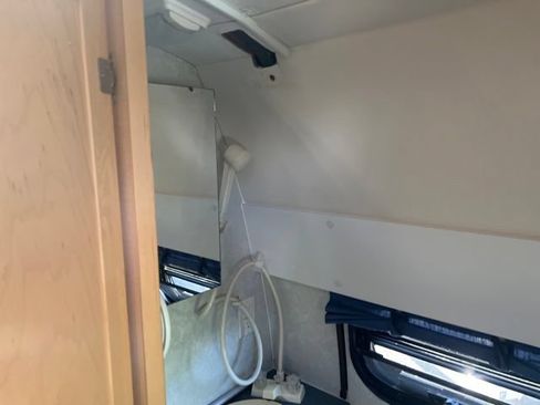 Used 2003 Ford E-350 and Econoline 350 Super Duty RWD image 13