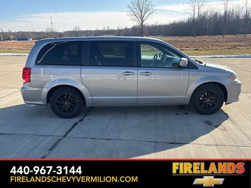 Used 2019 Dodge Grand Caravan GT image 6