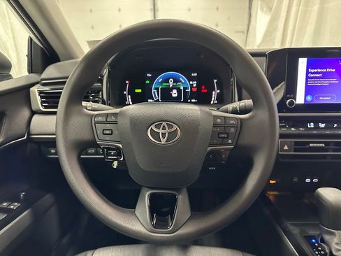 Used 2026 Toyota Camry LE FWD image 18