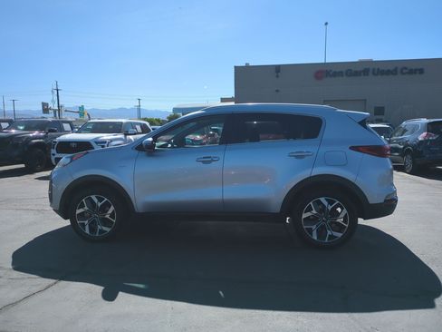 Used 2020 Kia Sportage EX AWD/4WD image 9