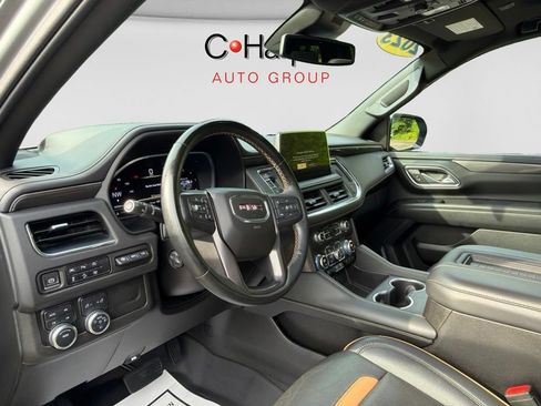Used 2023 GMC Yukon XL AT4 w/ Technology Package AWD/4WD image 12