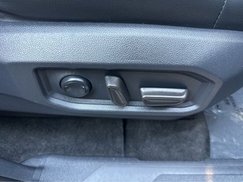 Used 2022 Toyota Tundra Limited image 34