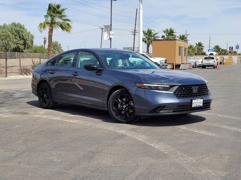 Used 2025 Honda Accord SE image 1