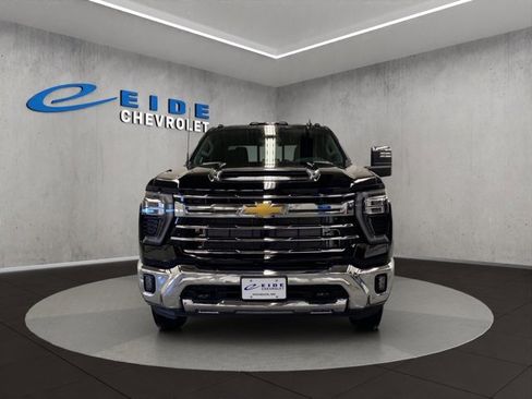 New 2026 Chevrolet Silverado 3500 LTZ w/ LTZ Convenience Package image 6
