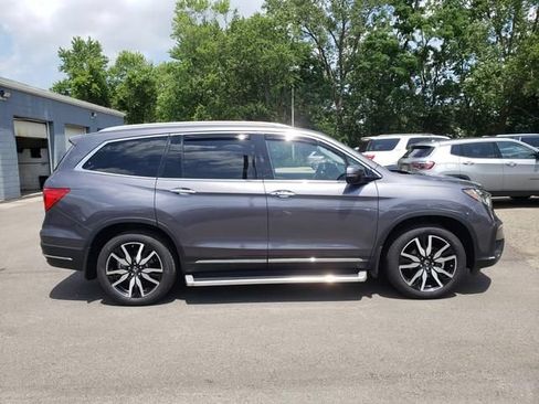 Used 2022 Honda Pilot Touring image 2