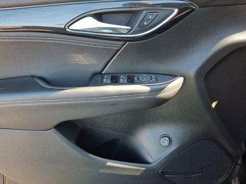 Used 2023 Buick Envision Preferred image 12