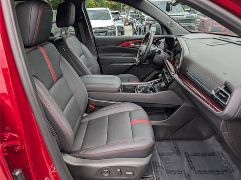 Used 2024 Chevrolet Traverse RS w/ LPO, Floor Liner Package image 12