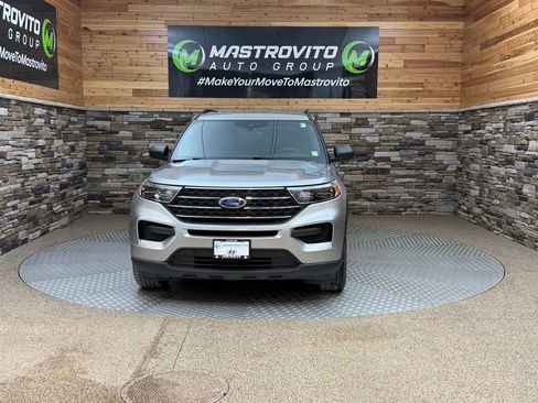 Used 2020 Ford Explorer XLT w/ Comfort Package AWD/4WD image 3