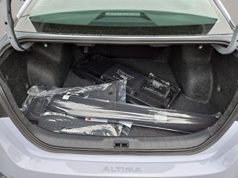 New 2025 Nissan Altima 2.5 SR image 30