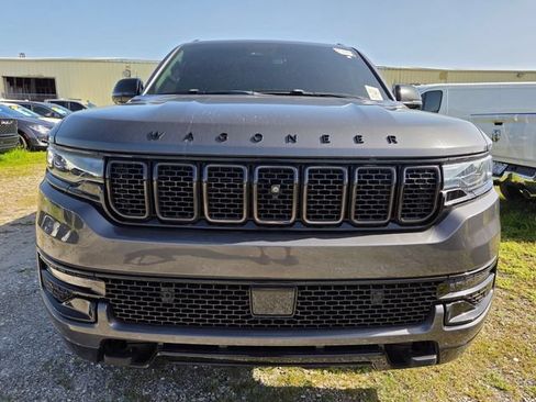 Used 2024 Jeep Wagoneer L Series II w/ Convenience Group I AWD/4WD image 2