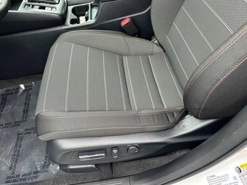 Used 2025 Honda CR-V Sport image 13