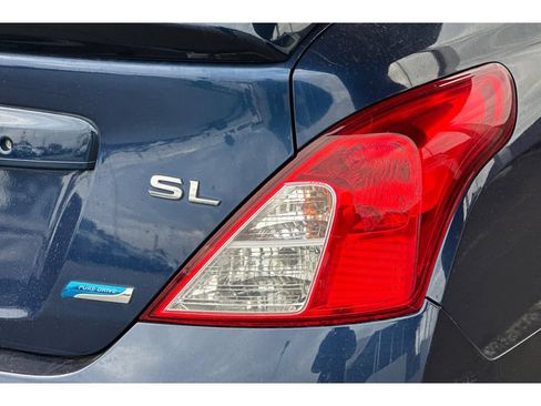 Used 2014 Nissan Versa w/ Tech Package FWD image 7