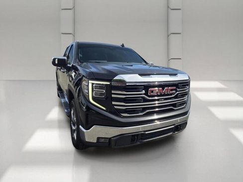Used 2023 GMC Sierra 1500 SLT w/ SLT Premium Plus Package AWD/4WD image 3