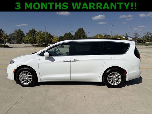 Used 2021 Chrysler Pacifica Touring-L image 27