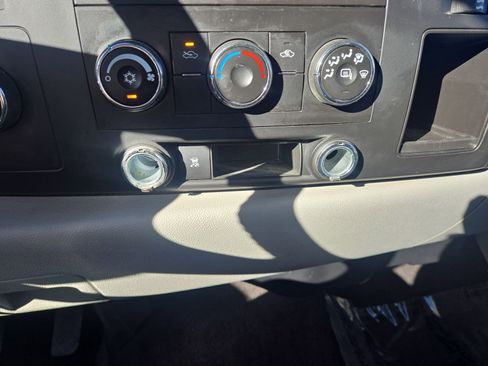 Used 2010 Chevrolet Silverado 1500 LT image 19