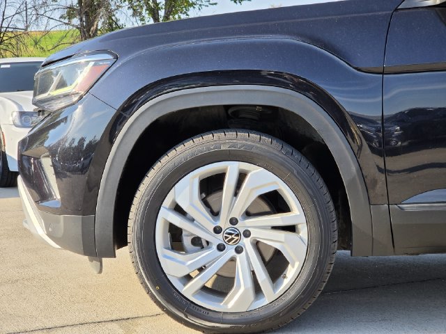 Used 2023 Volkswagen Atlas SE w/ Panoramic Sunroof Package AWD/4WD image 7