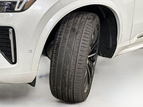 Used 2026 Volvo XC90 B6 Plus w/ Protection Package Premier AWD/4WD image 25