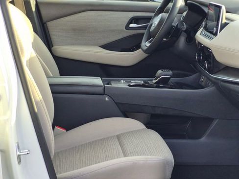 Used 2023 Nissan Rogue SV FWD image 20