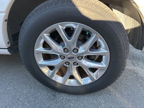 Used 2017 Ford Expedition Limited w/ Equipment Group 301A image 12