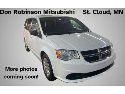Used 2018 Dodge Grand Caravan SE w/ UConnect Hands-Free Group