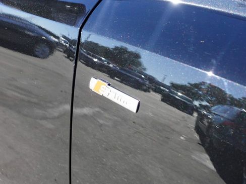 New 2025 Audi Q3 2.0T Premium image 7