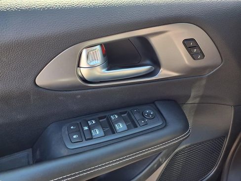 New 2026 Chrysler Pacifica Select image 17