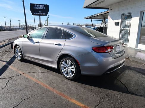 Used 2016 Chrysler 200 Limited w/ Convenience Group image 4