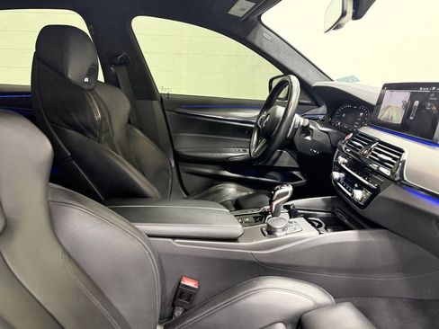 Used 2023 BMW M5 image 39