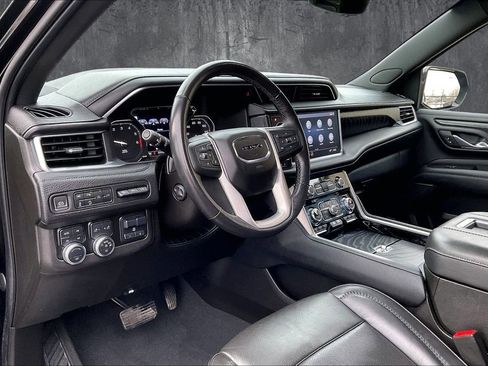 Used 2021 GMC Yukon Denali w/ Denali Ultimate Package image 17
